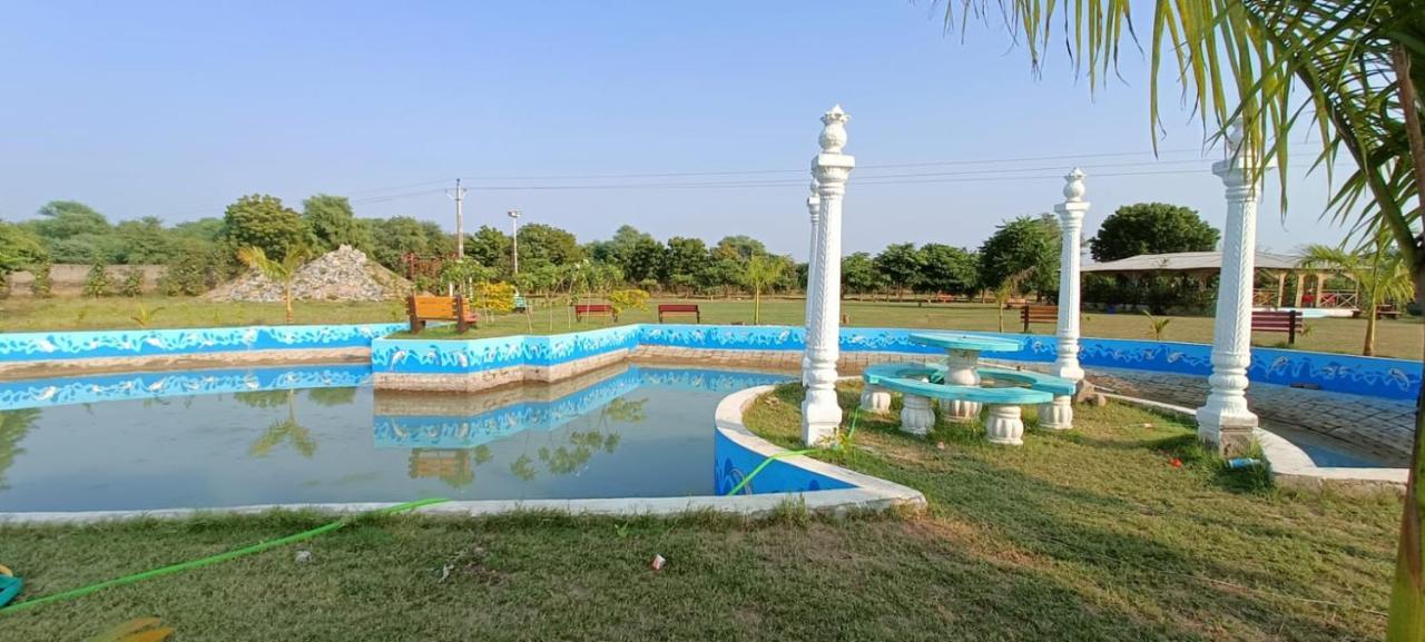 Modhera Sunrise Resort - Tents Bhungas Jungle Restaurants & Candlelight Dining Kalri Exteriör bild