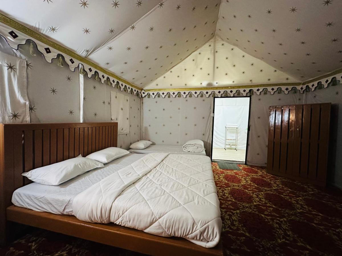 Modhera Sunrise Resort - Tents Bhungas Jungle Restaurants & Candlelight Dining Kalri Exteriör bild