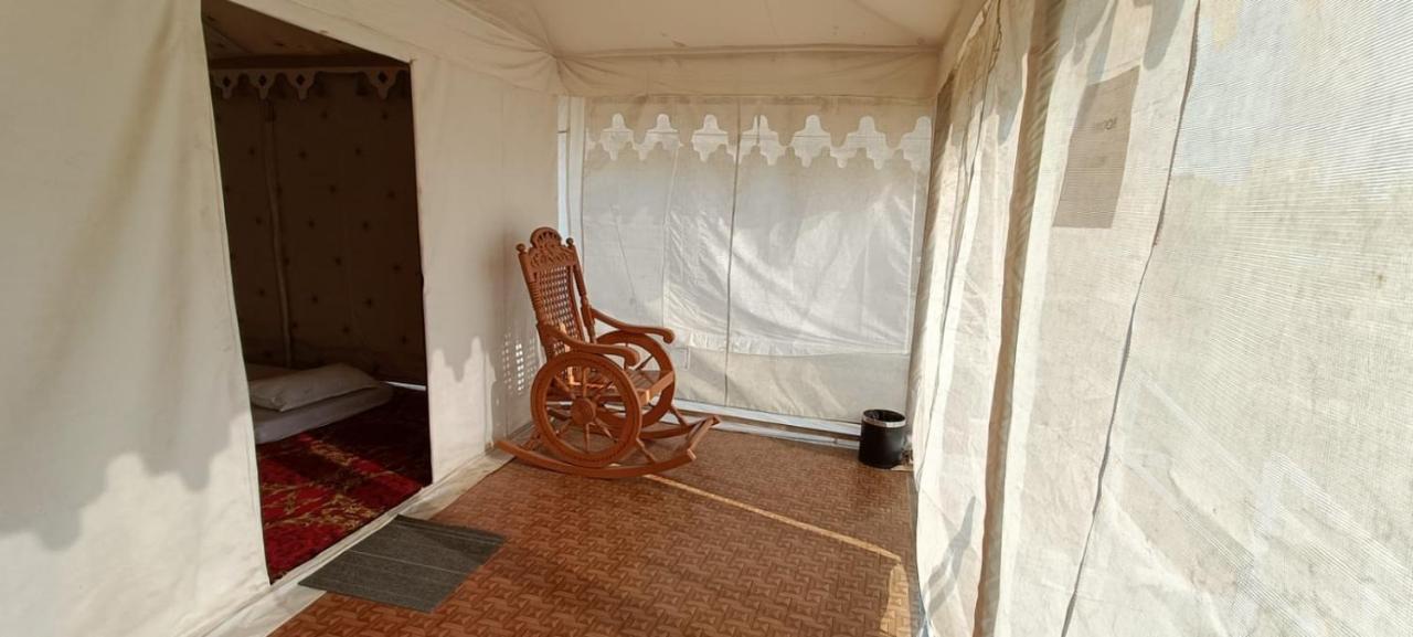 Modhera Sunrise Resort - Tents Bhungas Jungle Restaurants & Candlelight Dining Kalri Exteriör bild