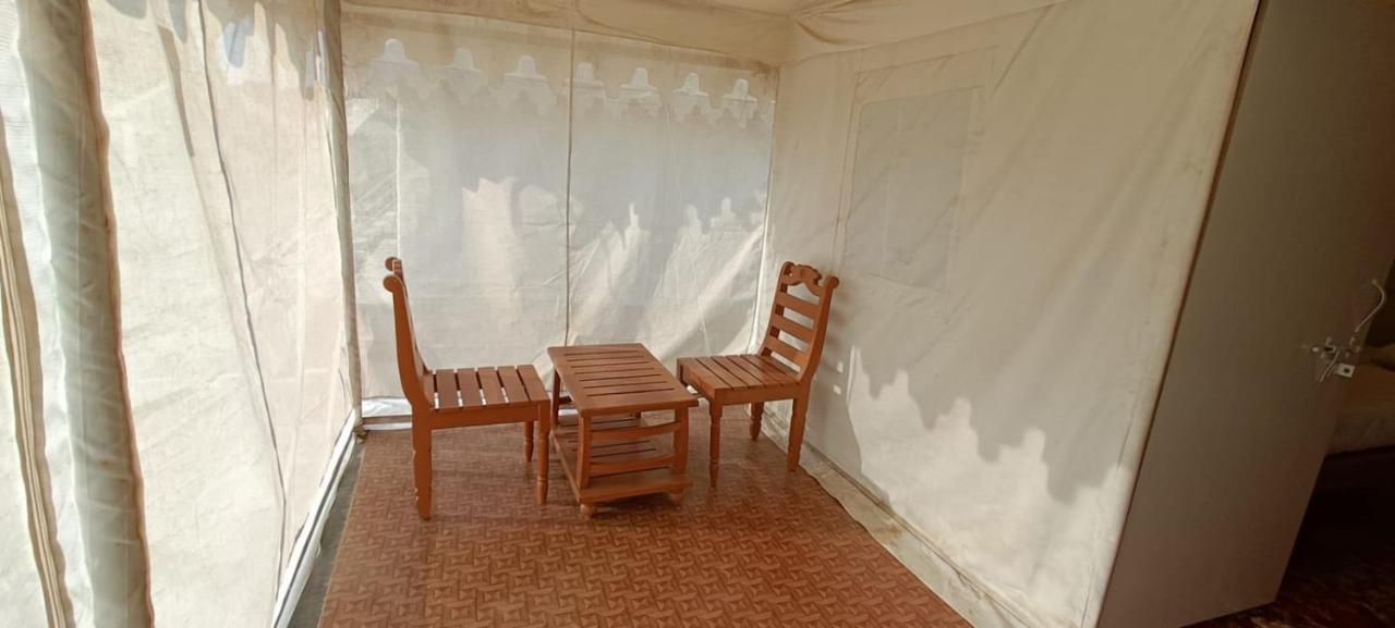 Modhera Sunrise Resort - Tents Bhungas Jungle Restaurants & Candlelight Dining Kalri Exteriör bild