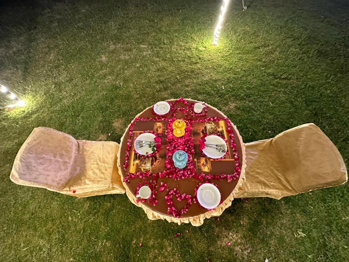 Modhera Sunrise Resort - Tents Bhungas Jungle Restaurants & Candlelight Dining Kalri Exteriör bild