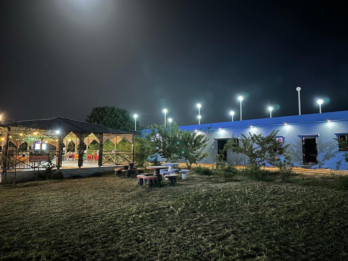 Modhera Sunrise Resort - Tents Bhungas Jungle Restaurants & Candlelight Dining Kalri Exteriör bild
