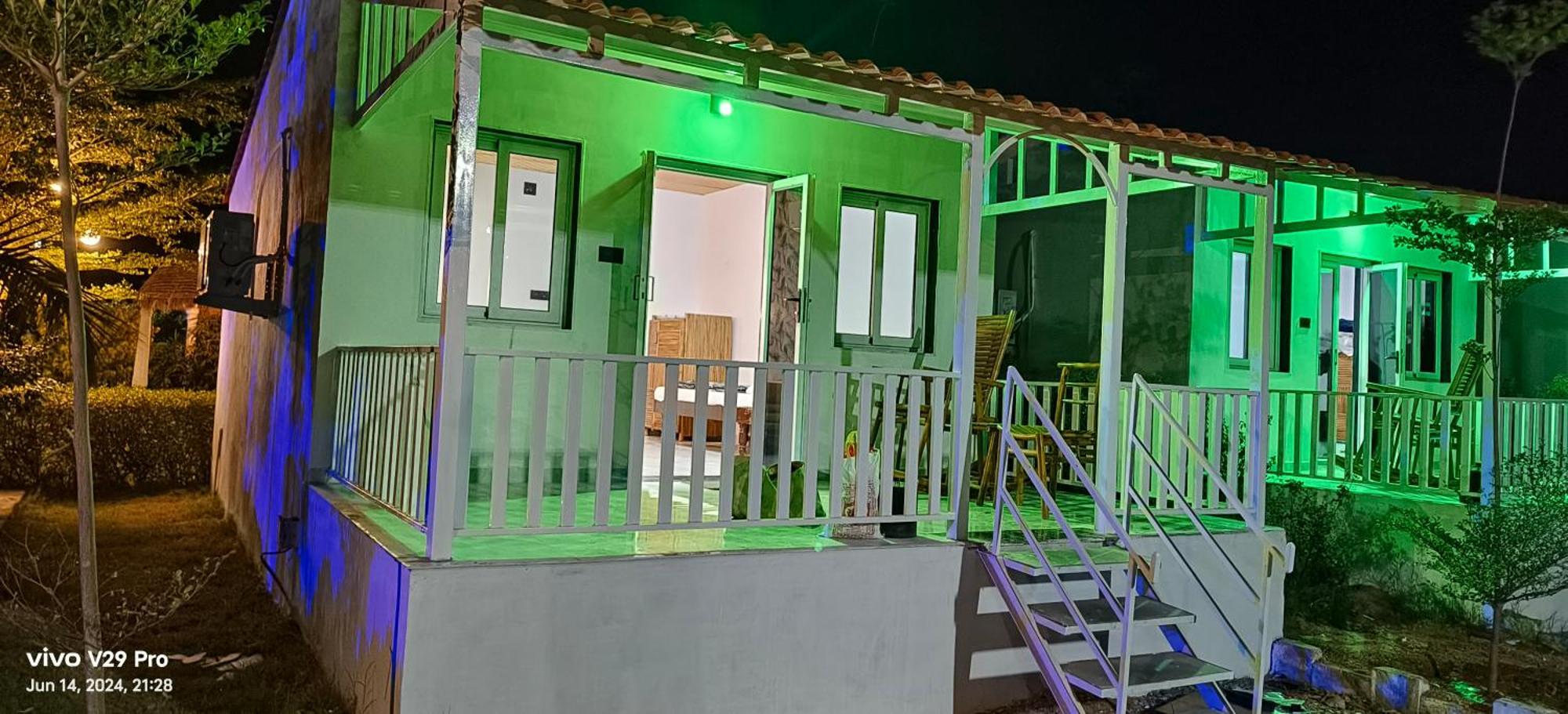 Modhera Sunrise Resort - Tents Bhungas Jungle Restaurants & Candlelight Dining Kalri Exteriör bild